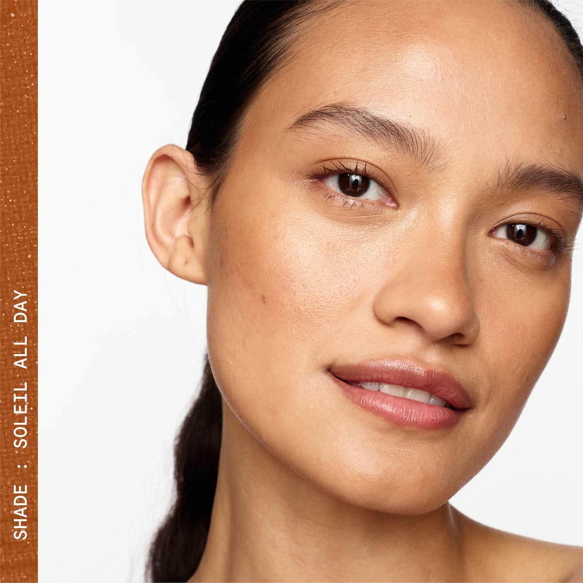 AWESOME_BRONZE_POWDER_BRONZER_REFILL_SOLEIL_ALL_DAY_198282_PDP_ECOM_1X1_ARM_SWATCH_2025_WEB