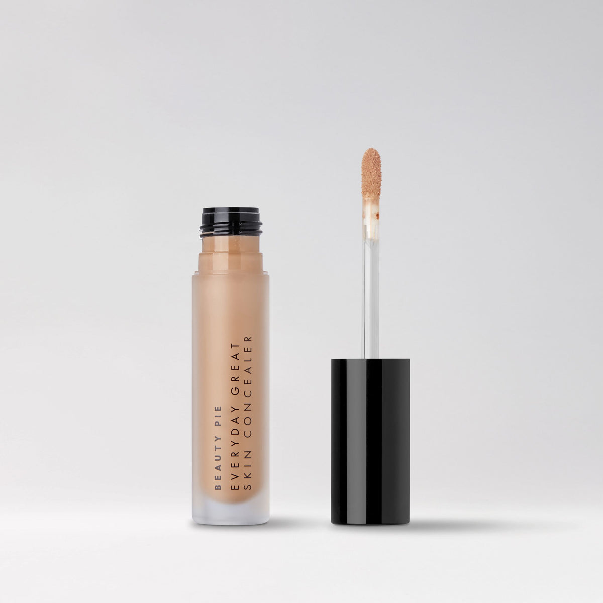 EVERYDAY_GREAT_SKIN_HYALURONIC_BLUR_CONCEALER_SAND_190217_PDP_ECOM_1X1_PACKSHOT_2025_WEB