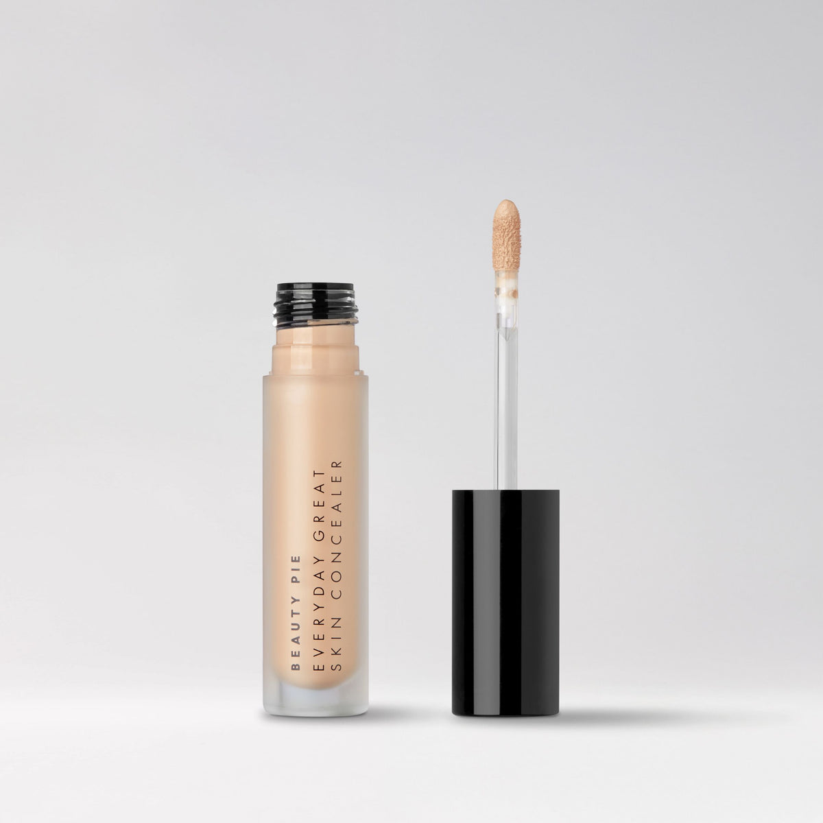 EVERYDAY_GREAT_SKIN_HYALURONIC_BLUR_CONCEALER_SHELL_190170_PDP_ECOM_1X1_PACKSHOT_2025_WEB