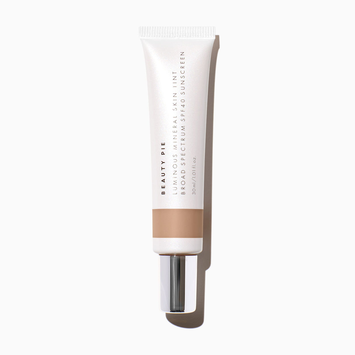 luminous_mineral_skin_tint_spf_40_light_medium_194444_packshot_WEB